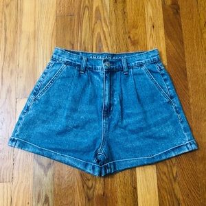 AEO JEANS MOM SHORTS